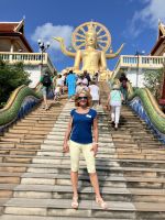 Big Buddah  ist 12 Meter hoch und golden