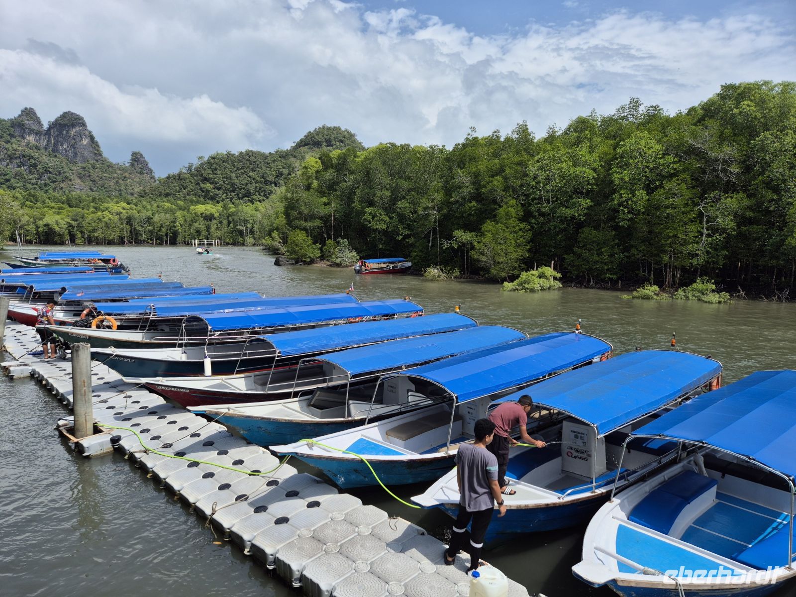 Bootsfahrt im Kilim Karst Geoforest Park