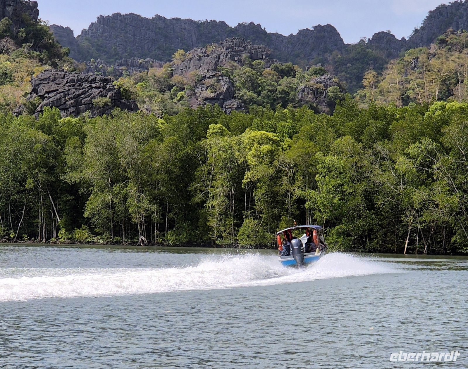 Bootsfahrt im Kilim Karst Geoforest Park