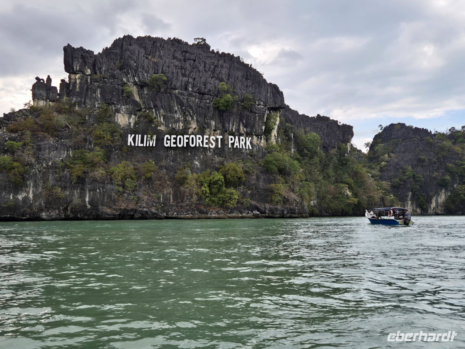Bootsfahrt im Kilim Karst Geoforest Park