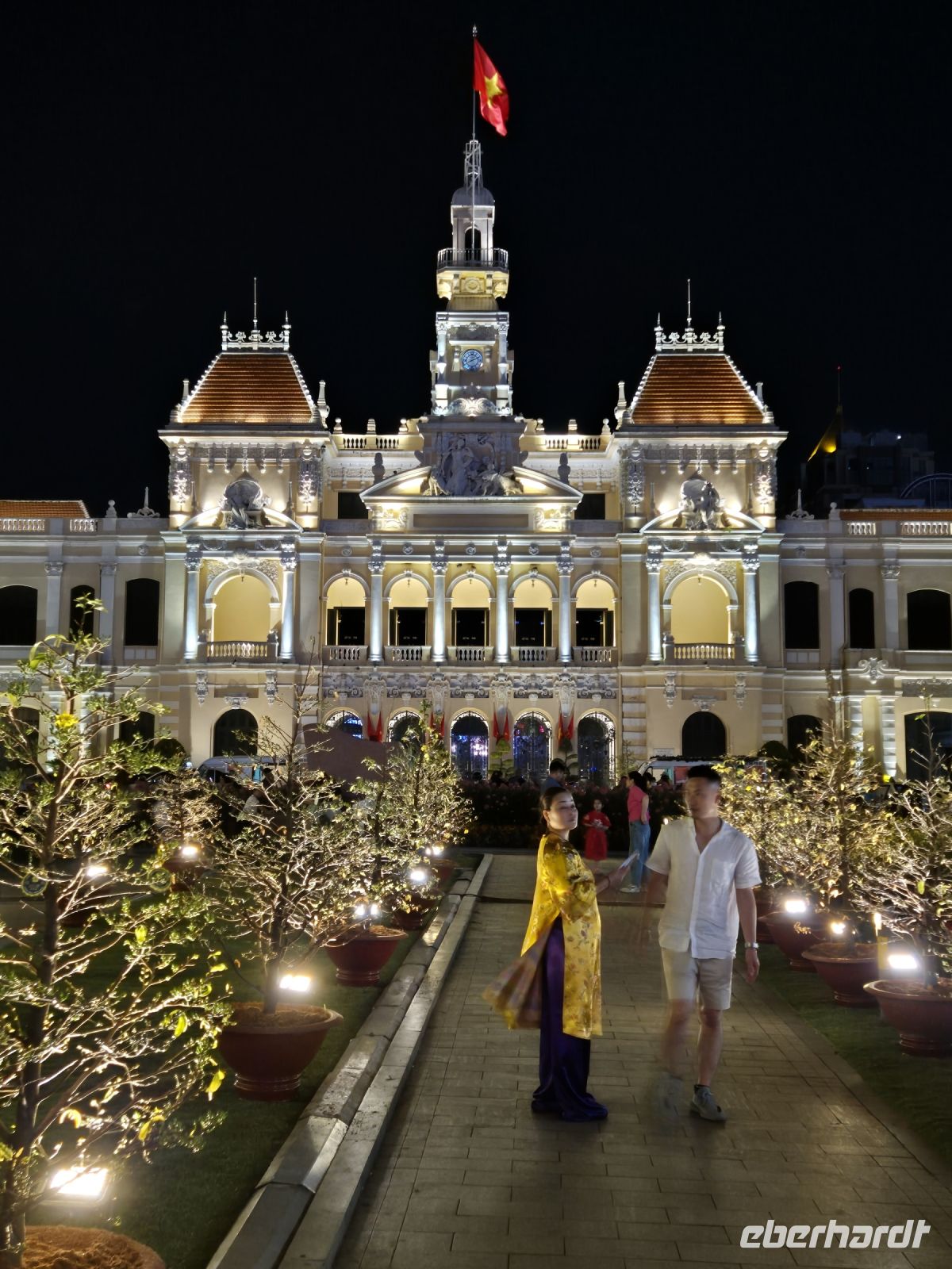 Rundgang im Zentrum von Saigon, historisches Rathaus