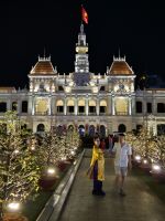 Rundgang im Zentrum von Saigon, historisches Rathaus