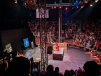 Phare Circus, Pfeil und Bogen mit dem Fuß