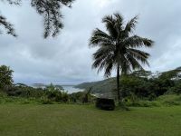 Bora Bora - Inselrundfahrt mit den Jeeps - zu Besuch bei einer Künstlerin die Pareo Tücher herstellt 