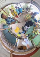 freundliche Begegnung mit den Lokals auf Fakarava