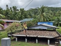 auf Taha´a - hier wird Kokosmark getrocknet