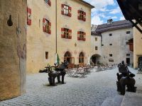 Südtirol, Pustertal, Schloss Bruneck Innernhof