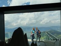 Südtirol, Pustertal, Irmi und Ria im MMM Corones