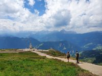 Blick vom Kronplatz zum Peitlerkofen und zu den Geisslerspitzen