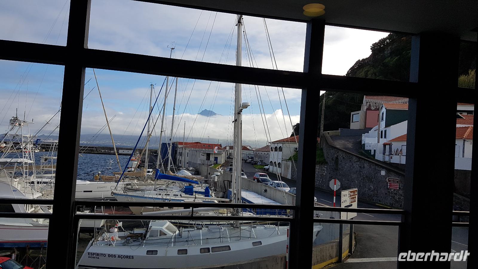 AIDAcara, Azoren, Insel Faial, Blick zur Insel Pico