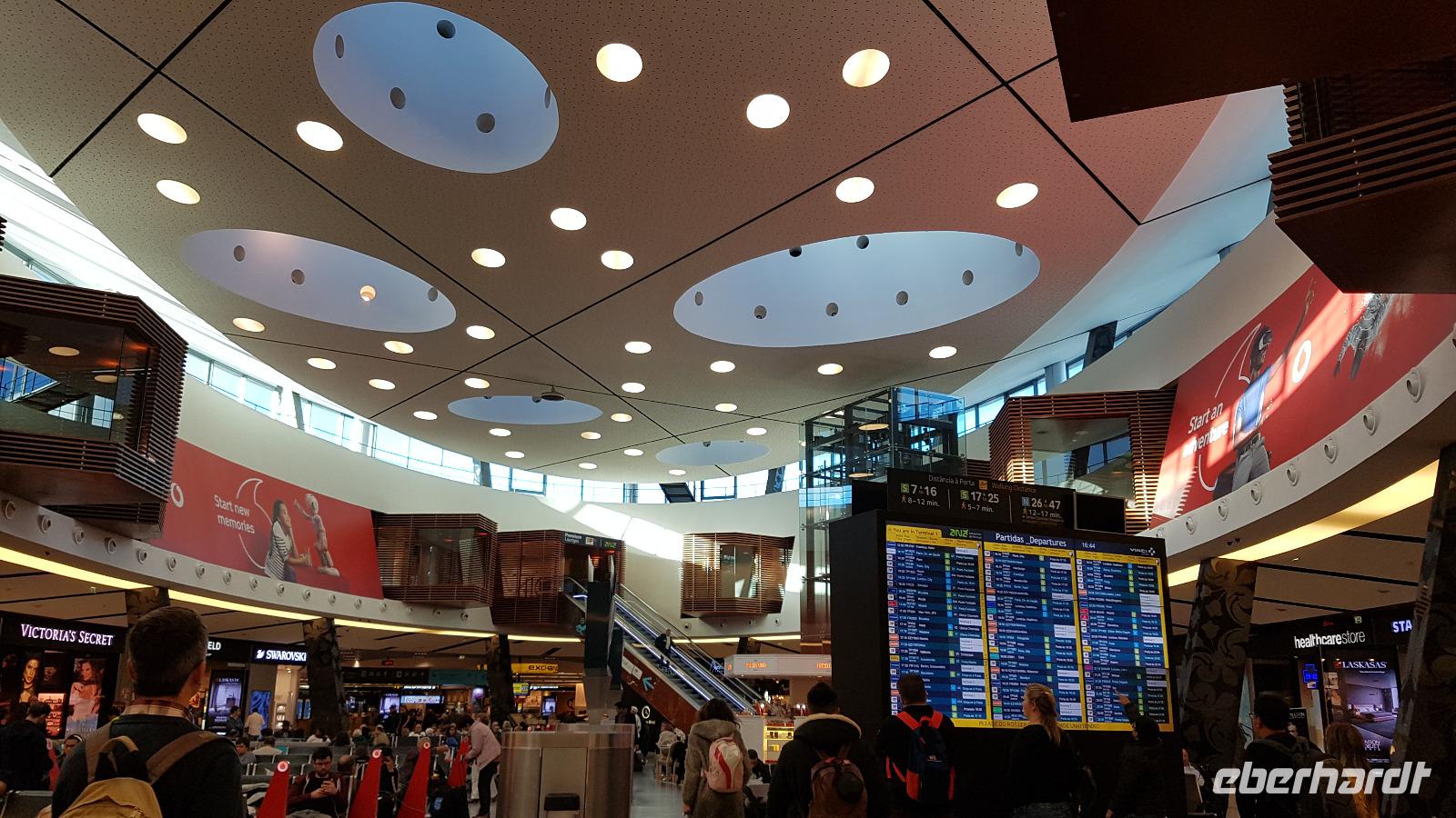 AIDAcara, Abreise, Zwischenstopp Lissabon