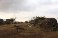 077 in der Ebene der Tonkrüge