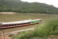 226 unser Boot am Flussufer