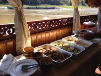 249 und wir genießen ein leckeres Mittagessen auf dem Boot