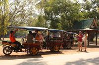 380 Rikschafahrt durch Sukkothai