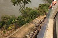 414 Fahrt über die Holzbrücke