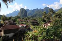 Klosteranlage im Dorf der Minderheit „Lao Lum“