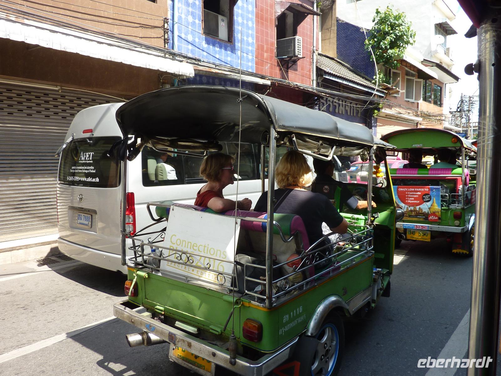 Tuk Tuk Fahrt durch Bangkok