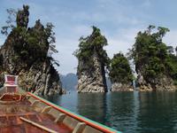 Die drei Felsen -Cheow Lan Lake