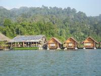 Unser Hotel auf dem Cheow Lan Lake