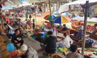 Floating market
