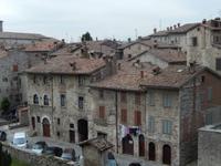 am Stadtrand von Gubbio