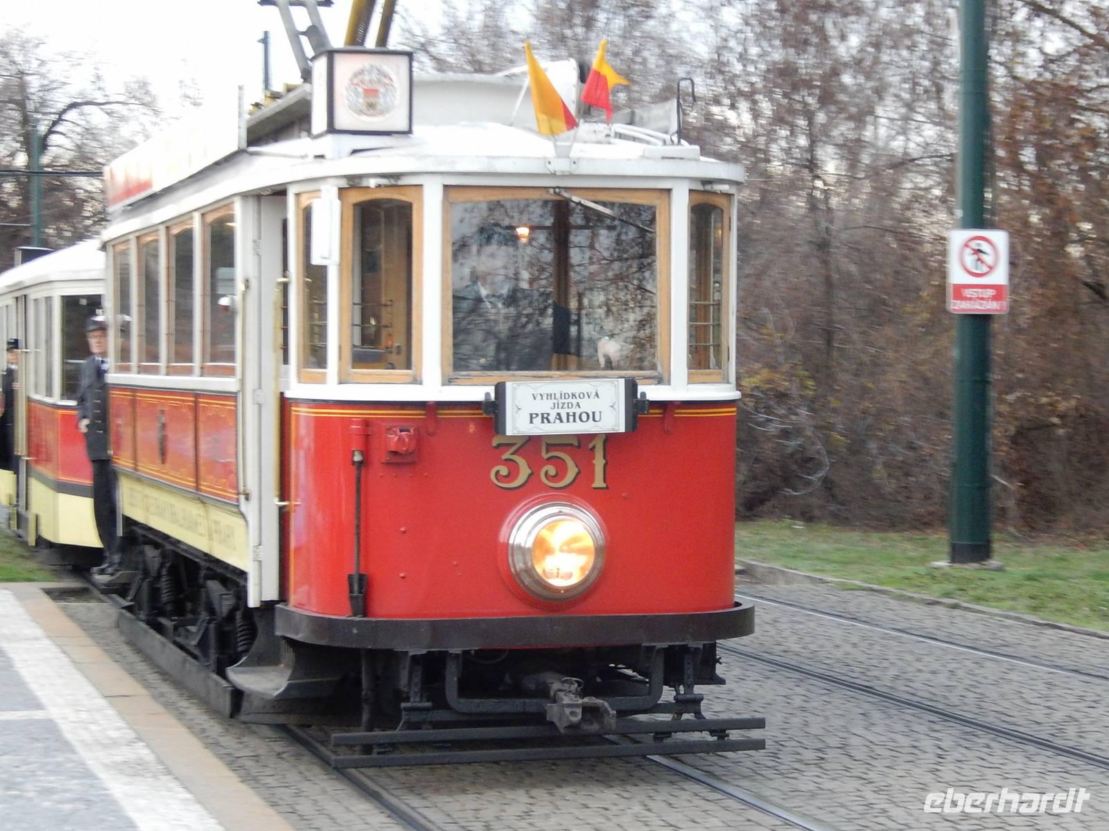 Stadtrundfahrt mit der historischen Straßenbahn