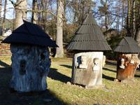 Historische Bienenstöcke im Walachischen Freilichtmuseum