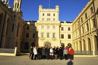 Gruppenfoto vor dem Schloss Valtice