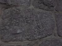 Steinmetzzeichen in der Basilika von Trebic