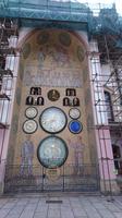 Alte Apostel- und jetzige Arbeiteruhr in Olomouc
