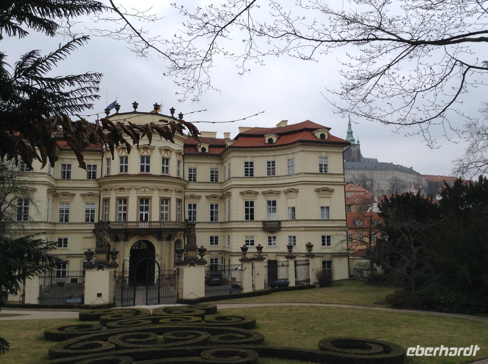 die deutsche Bootschaft mit dem berühmten Balkon