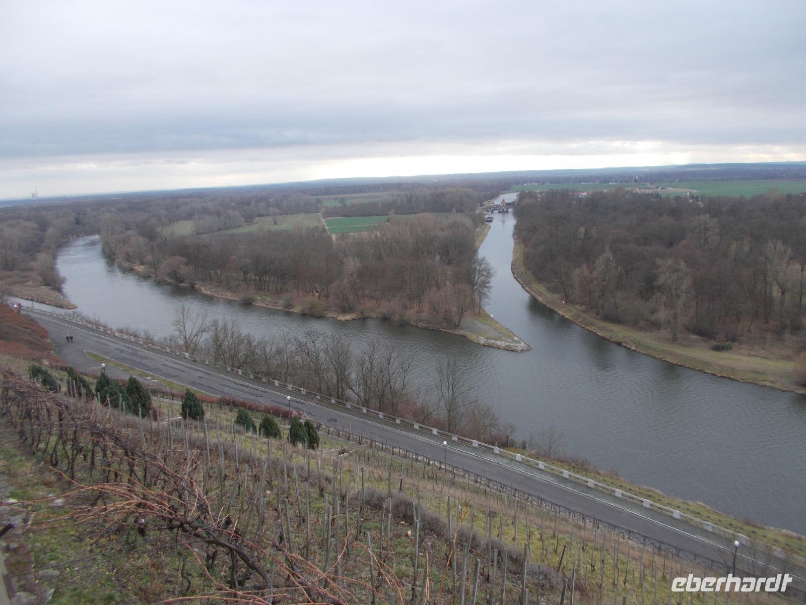 DSCN2412 Melnik Zusammenfluß Elbe (ganz rechts,klein ), Moldau,Kanal