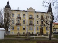 16 hist. Gebäude mit Wetterwarte