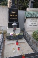 Ehrenhain Vysehrad Grab Jan Neruda