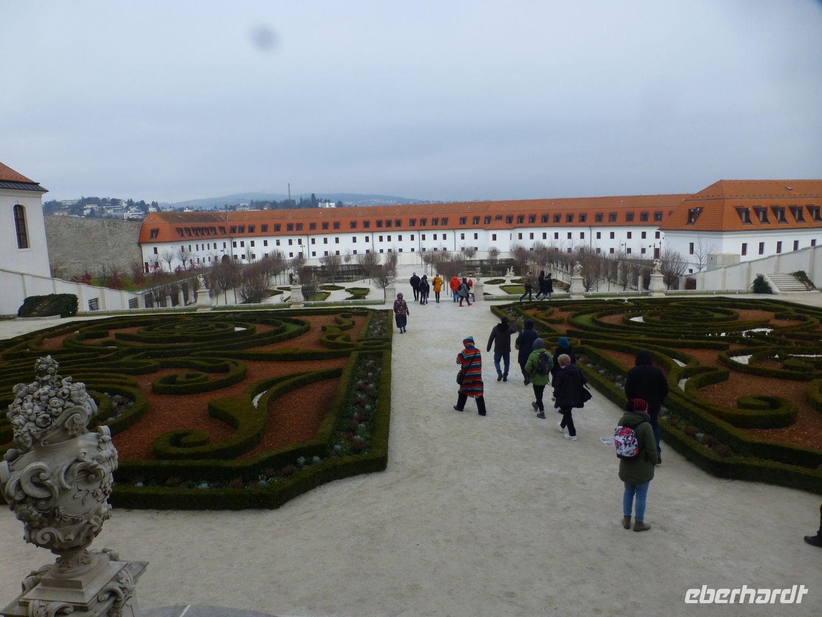 Der Barockgarten auf der Rückseite der Burg