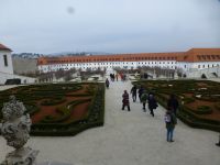Der Barockgarten auf der Rückseite der Burg