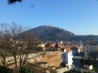 Von hier aus geht der Blick auf den gegenüberliegenden Heiligen Berg.