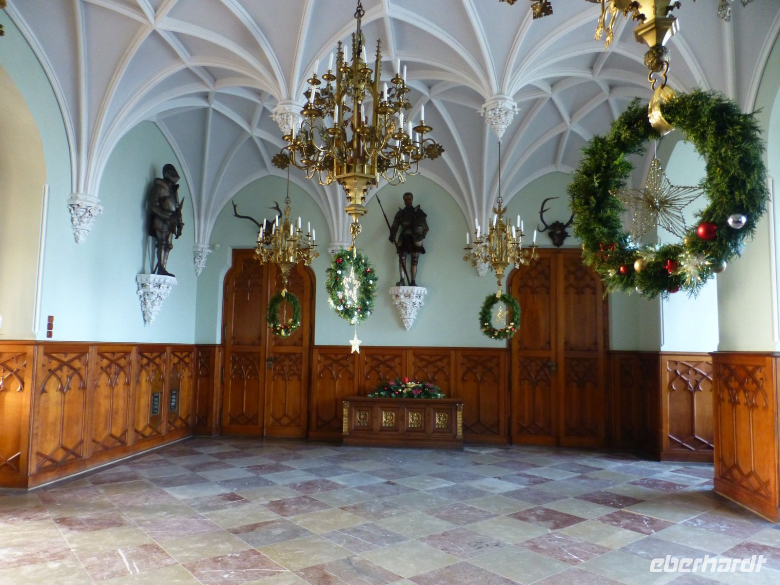 Die Eingangs– und Empfangshalle