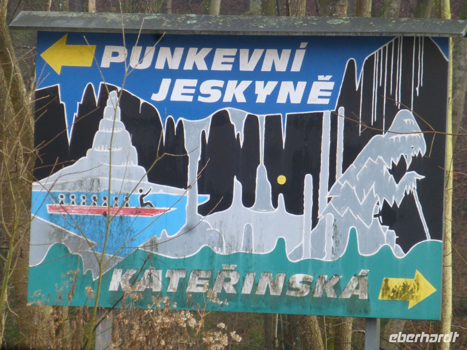 Wegweiser zu den Punkva-Höhlen