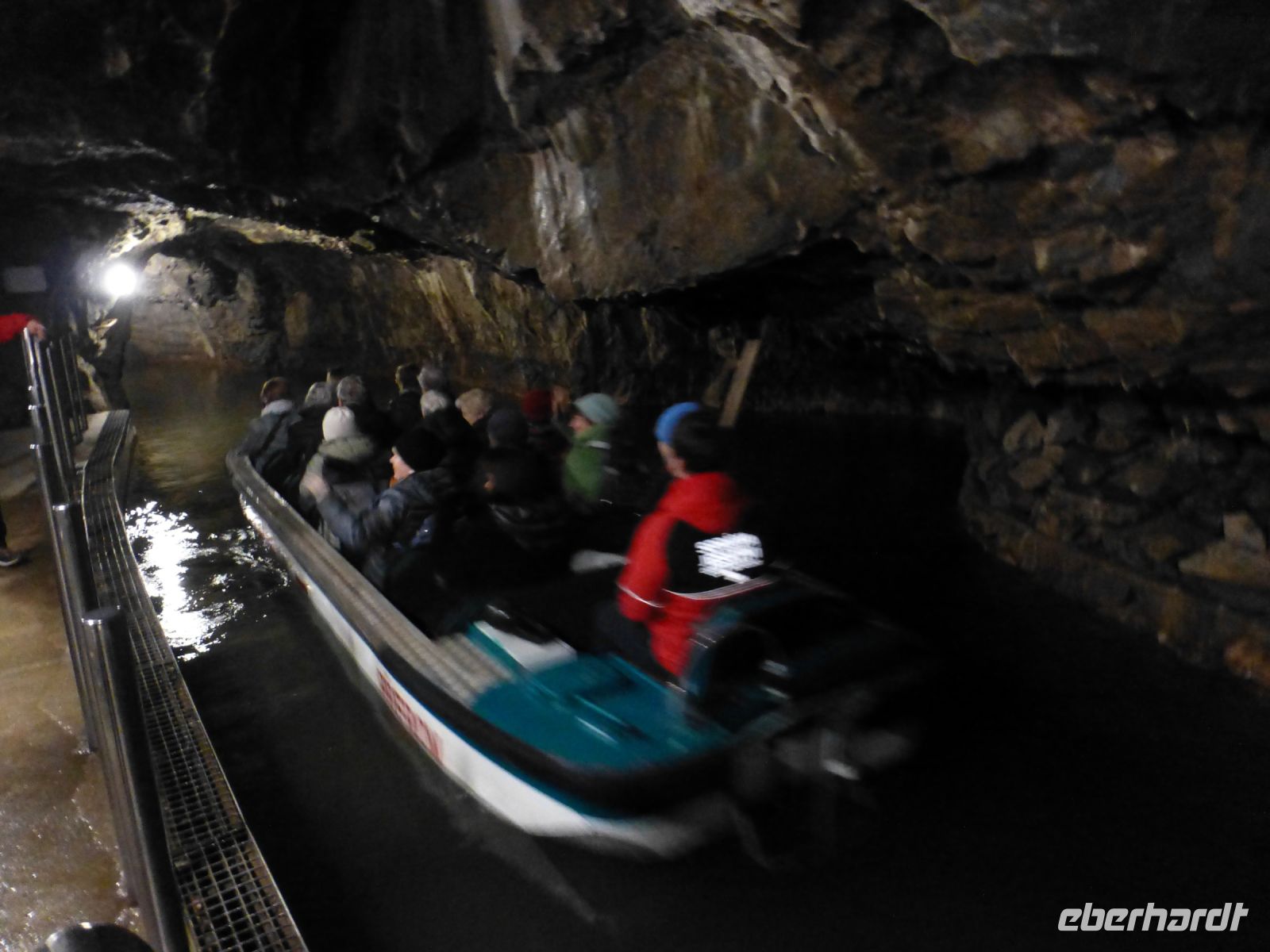 Eine Bootsfahrt auf der Punkva – oder ist es der Styx?