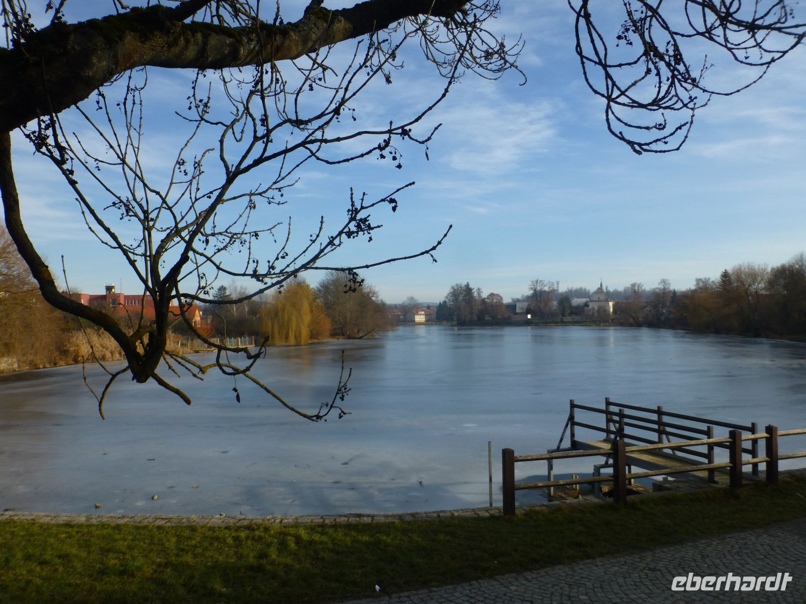 Einen Dorfteich hat das schmucke Städtchen auch.