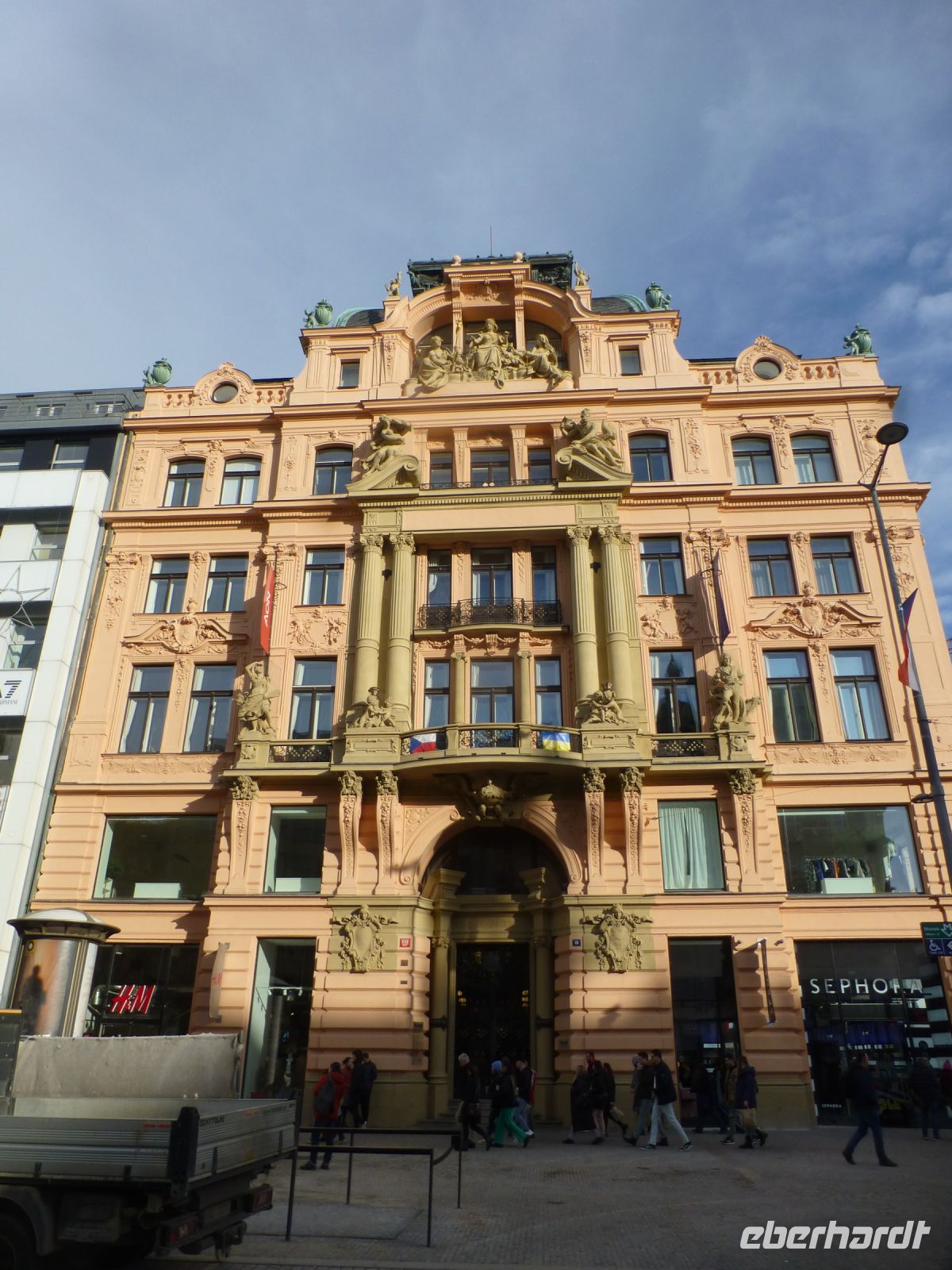 ... säumen den Wenzelsplatz.