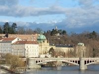Blick von der Karlsbrücke auf den Hanavský Pavillion