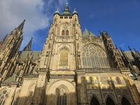 Veitsdom, Außenfassade