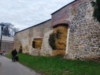Hinter dem Kloster Strahov - alte Stadtmauer vom Stadtteil  