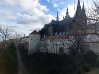 Prager Burg - Blick von der, der Stadt abgewandten Seite mit dem Burggraben