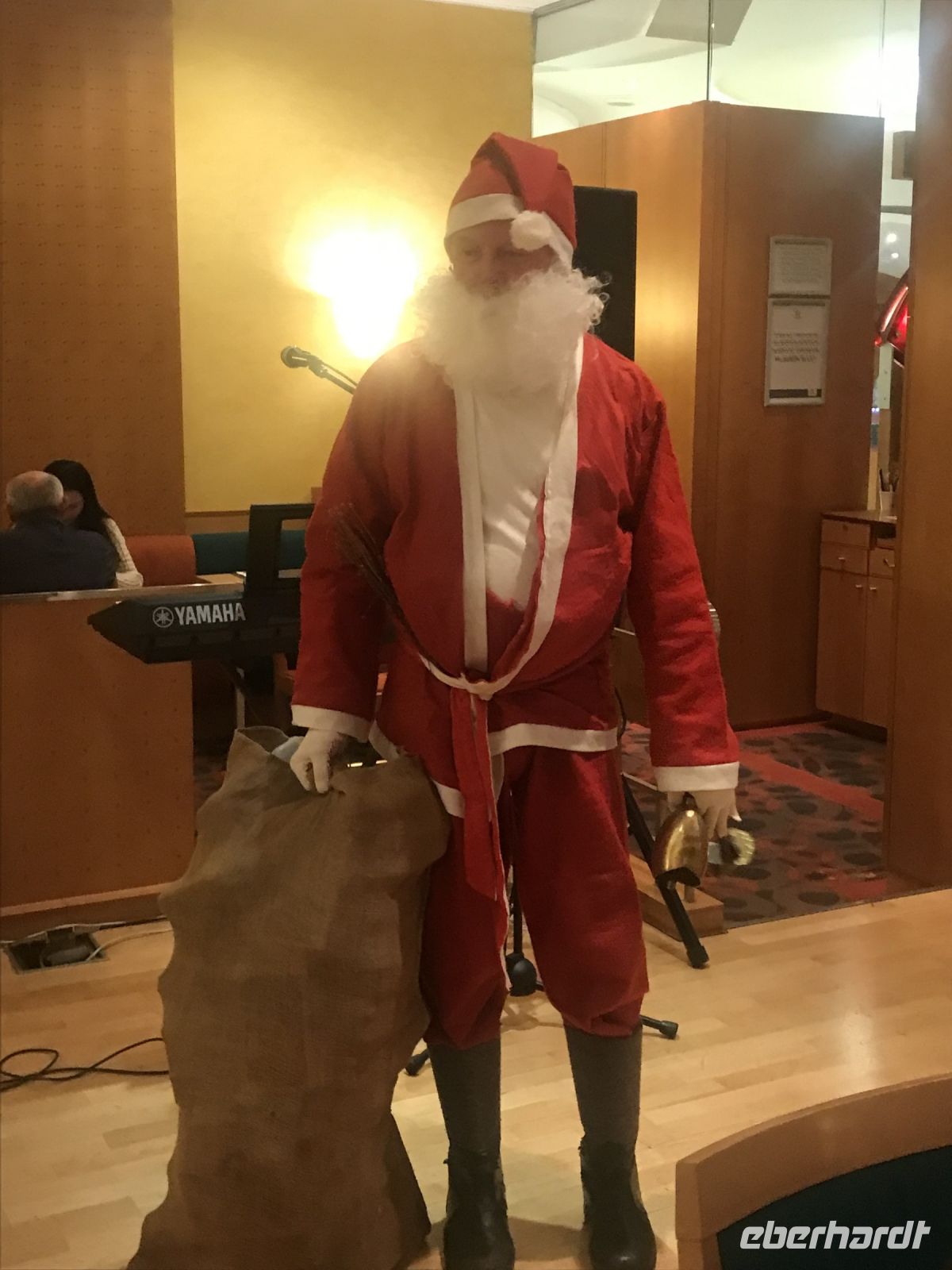 Unser Weihnachtsmann! von weit, weit her...