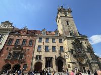 Das Rathaus mit Uhr am Altstädter Ring