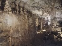 Besichtigung der Punkva-Höhle im mährischen Karst